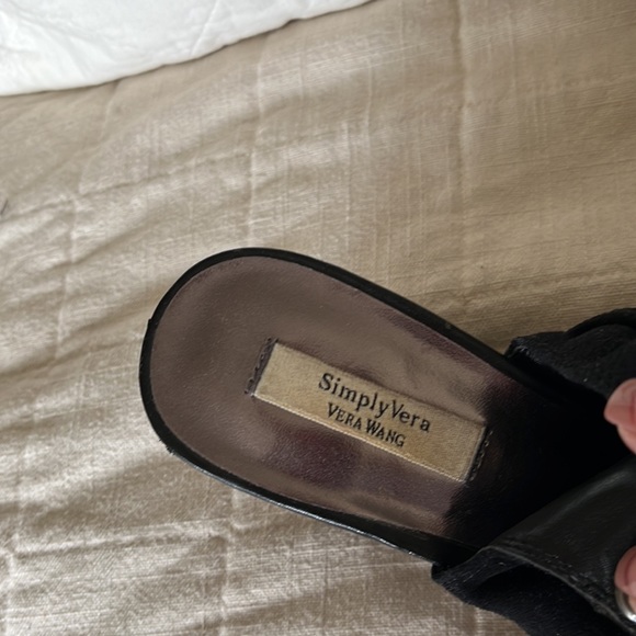 Simply Vera by Vera Wang Ruched Heeled Suede Like Sandal Size 9 - Picture 9 of 10